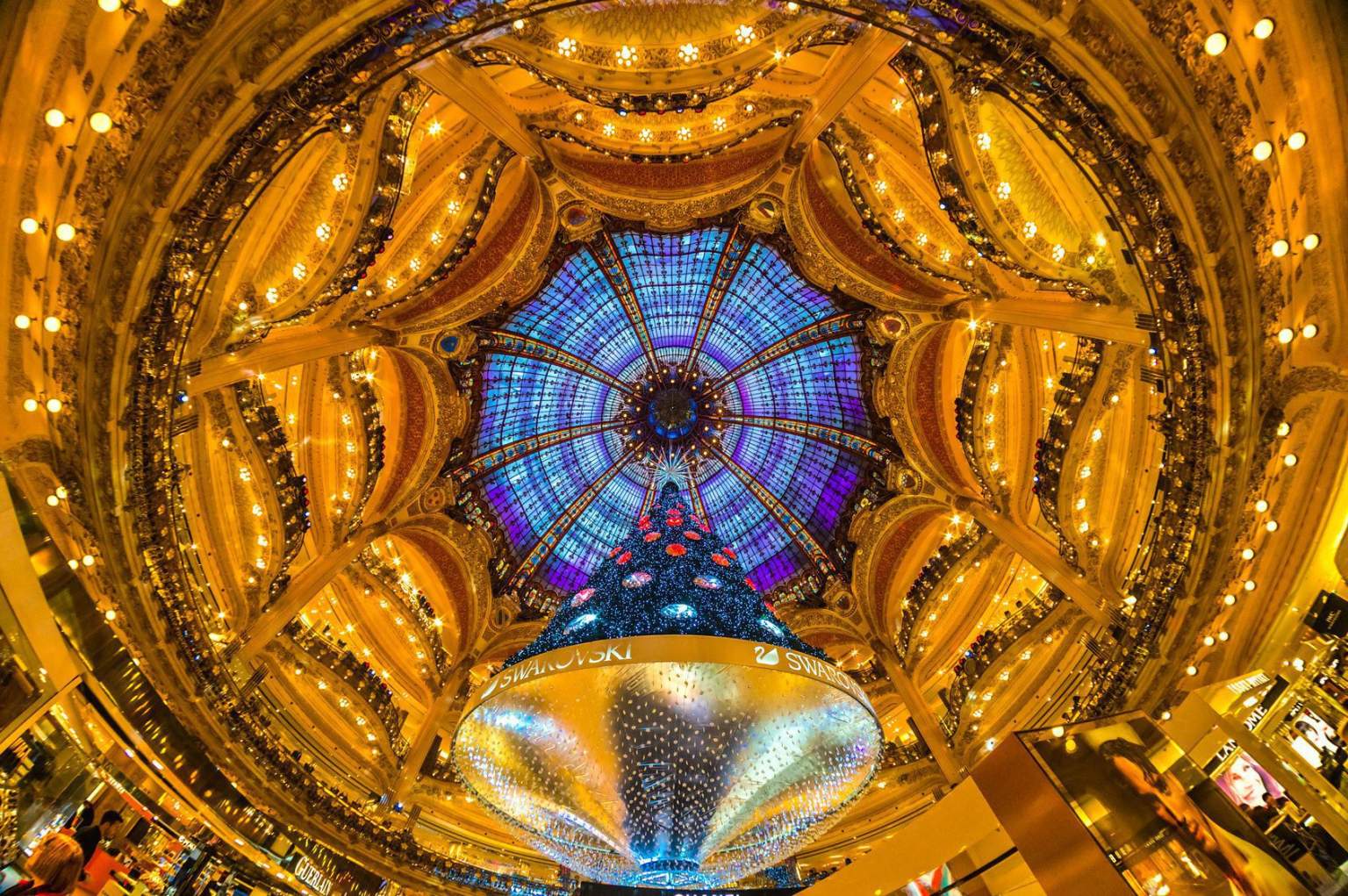 Dome of the Parisian department stores